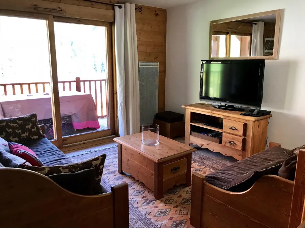 T5 dans chalet de grand standing bois (piscine couverte chauffée, garage couvert)