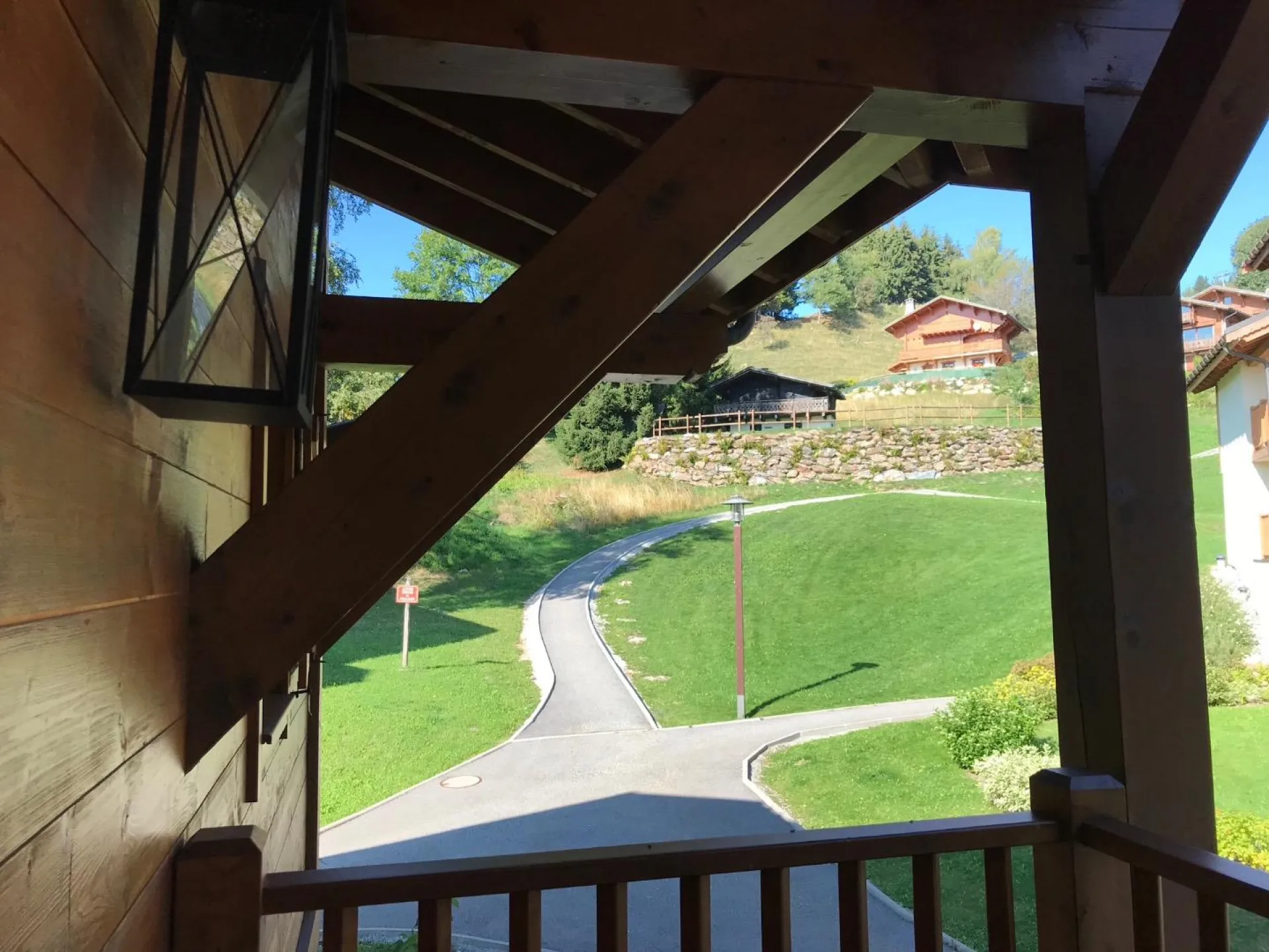T5 dans chalet de grand standing bois (piscine couverte chauffée, garage couvert)