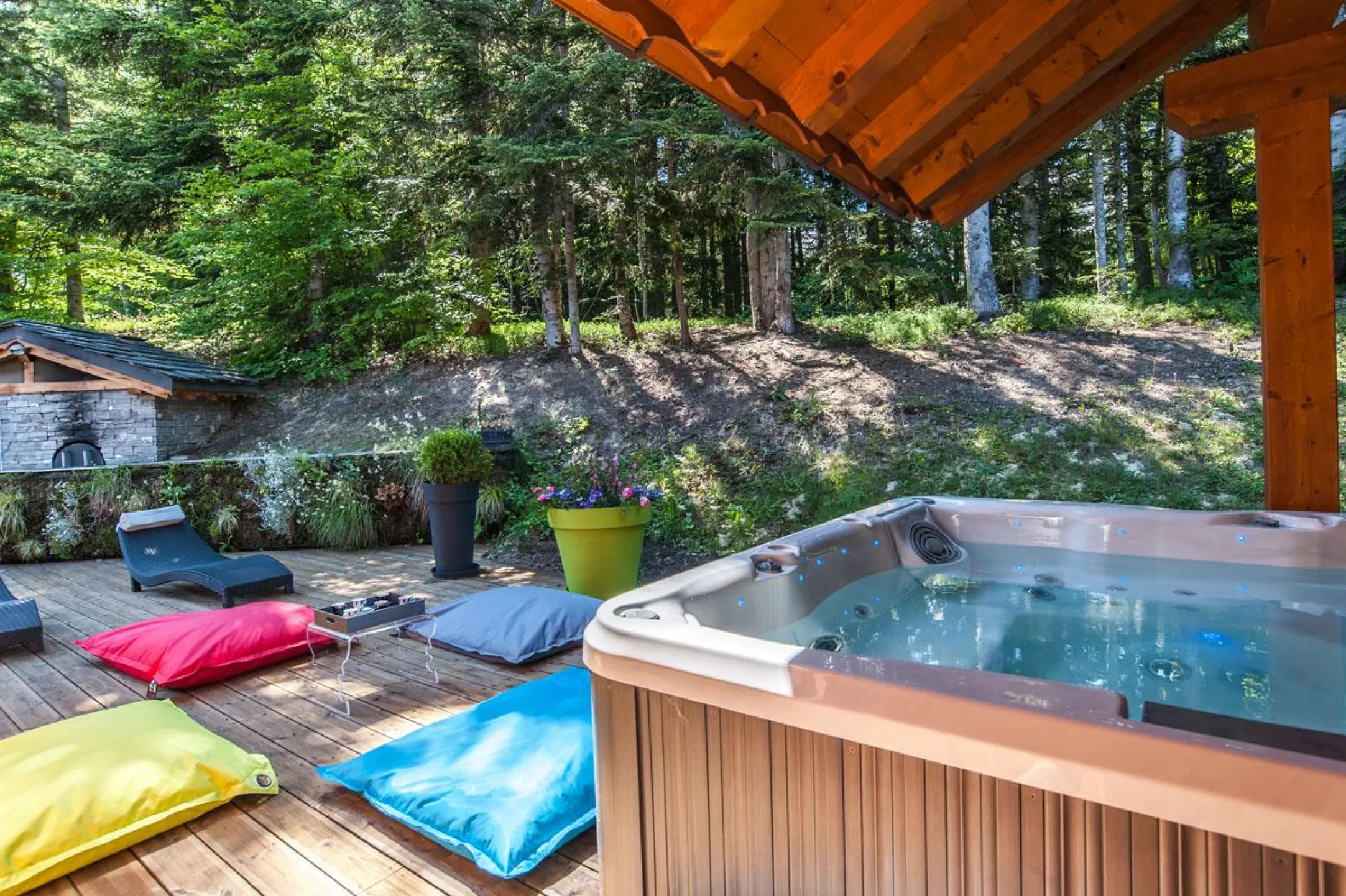 LE JACUZZI PRIVATIF L'ETE
