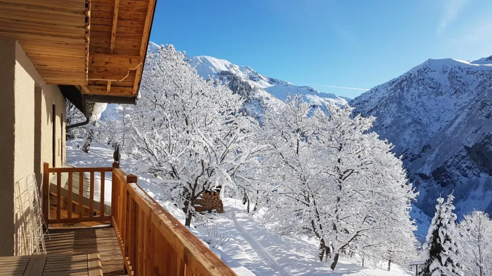 le grand balcon de "la Miane et toujours une vue magnifique sur le Parc des Ecrins