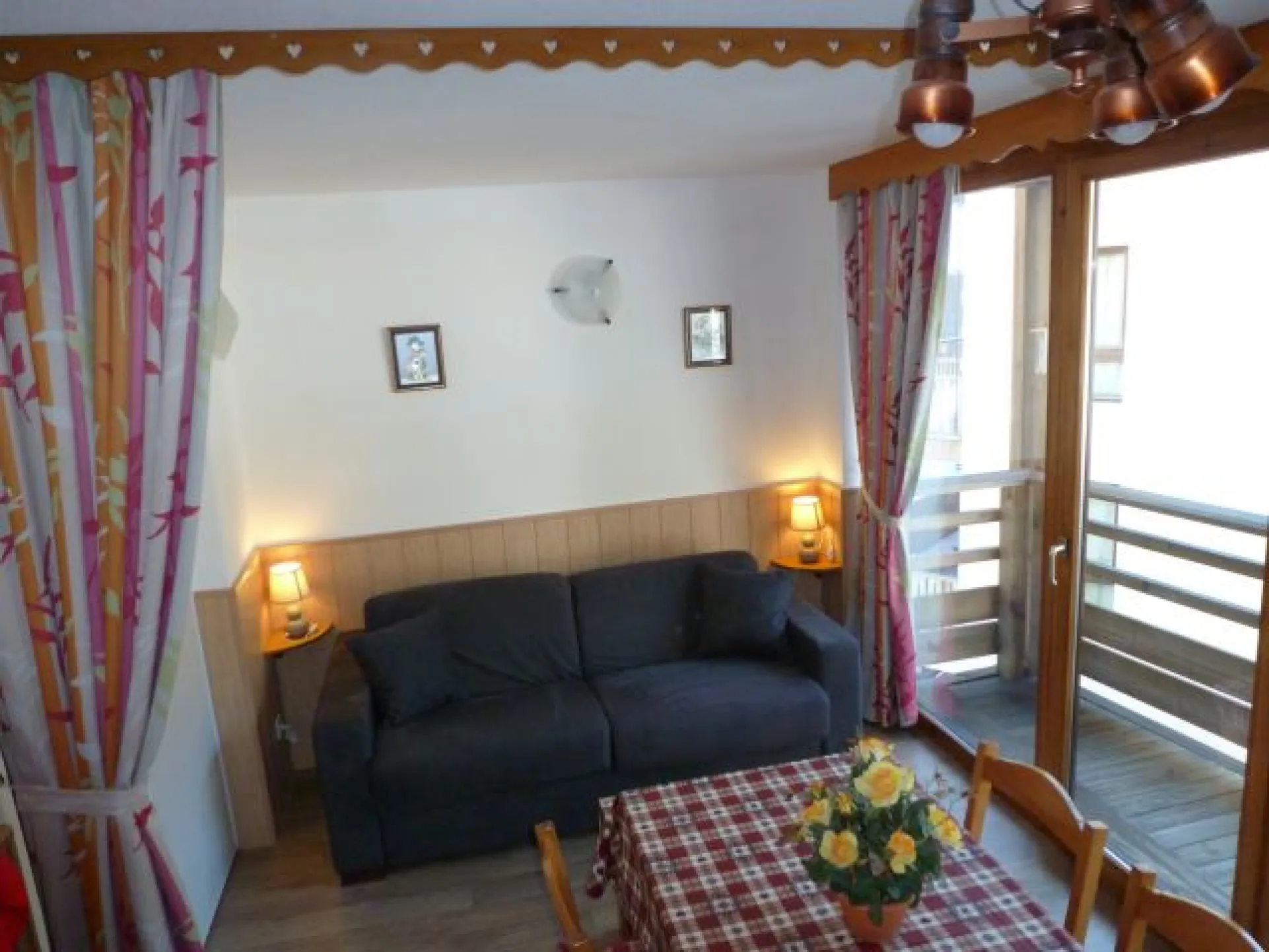 living room - with sofa bed