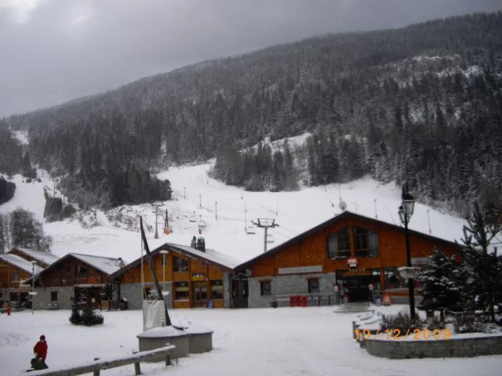 Familial et convivial, rénové bois typique "les portes de la vanoise"