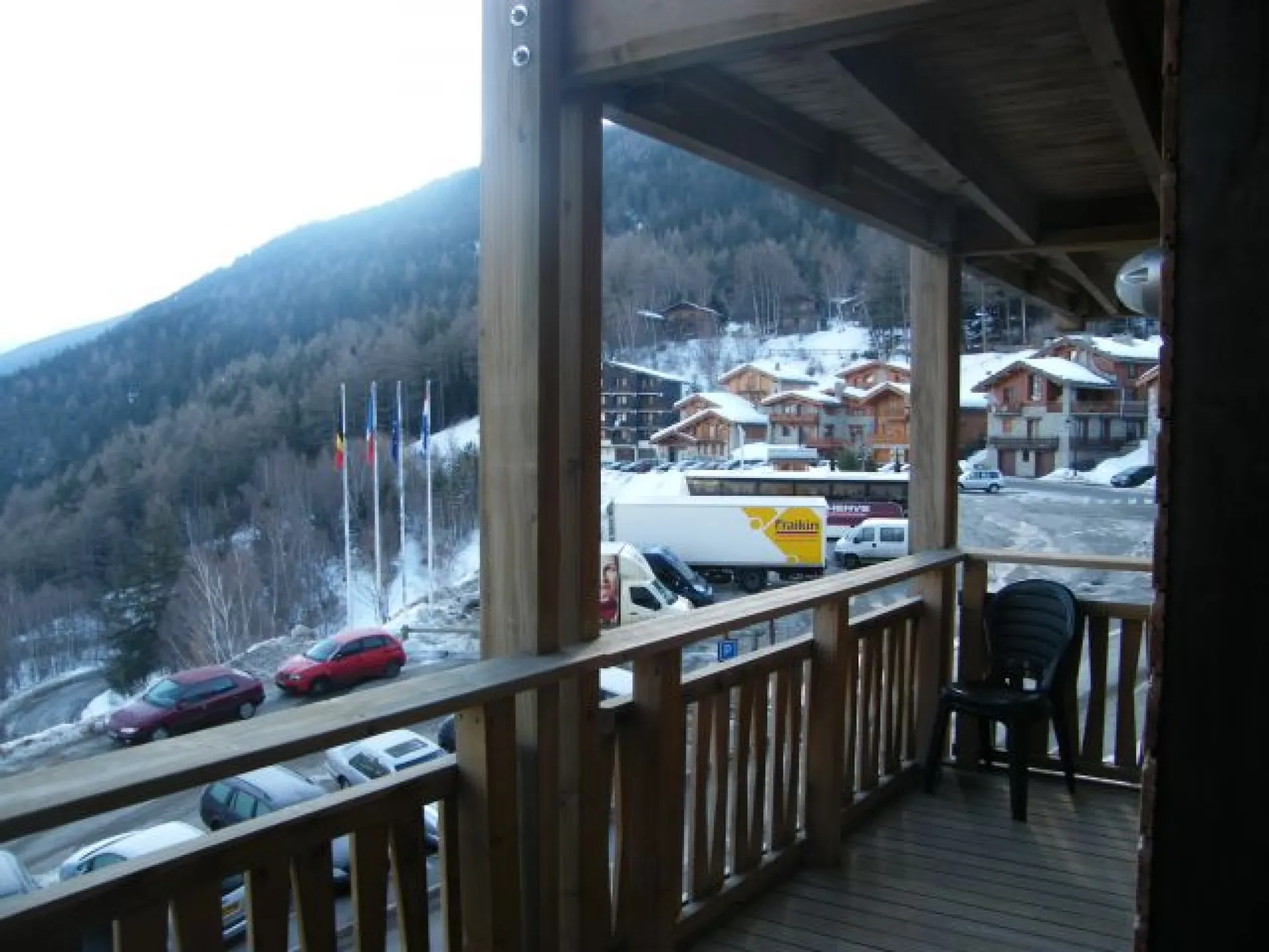 terrasse demie couverte avec vue vallée 
