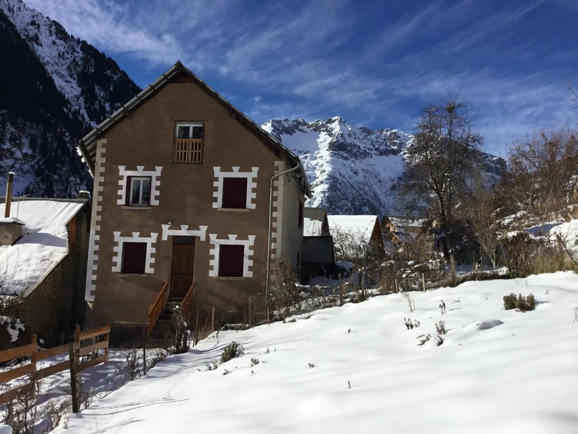 Les ardoisiers 10-12pers. style montagne très cosy avec sauna et billard !
