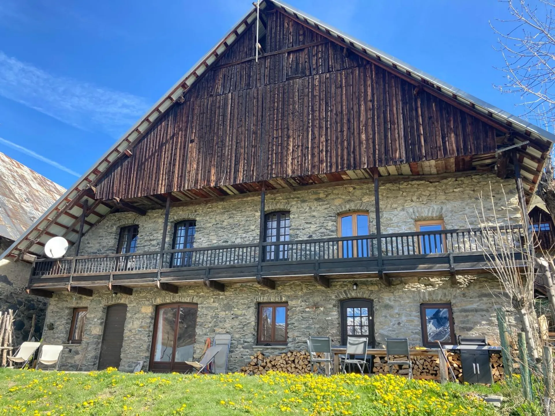 Chalet charme (ancienne ferme savoyarde)