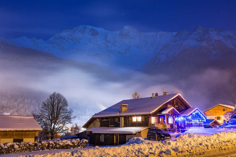  La pastourelle et le hameau du Nivorin au crépuscule