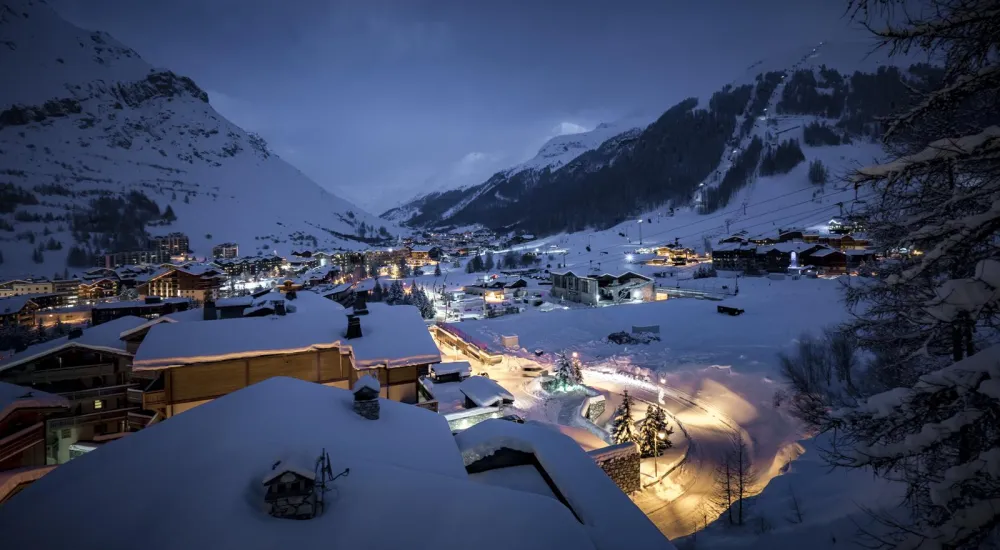Gorgeous winter view from the chalet over the resort