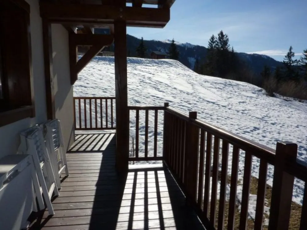 balcon plein sud en retour avec ensoleillement toute la journée