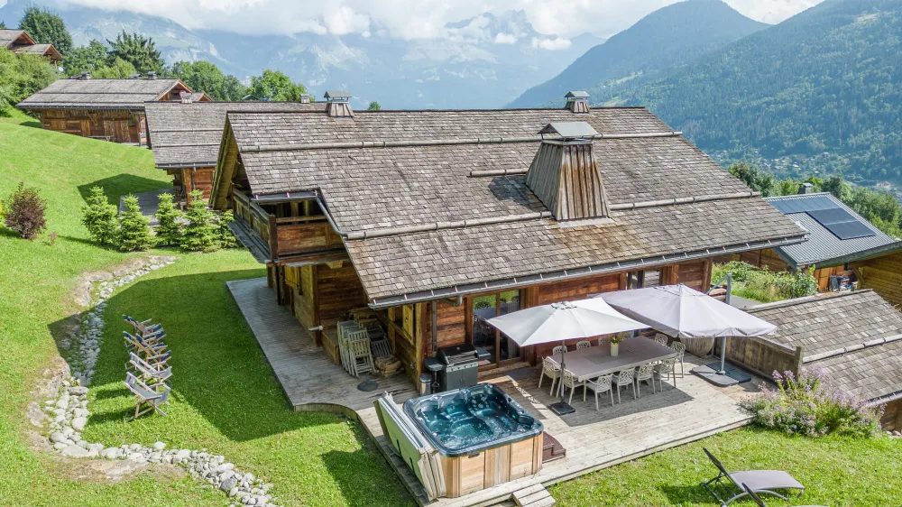 Chalet cocoon, demeure de luxe en vieux bois avec espace wellness