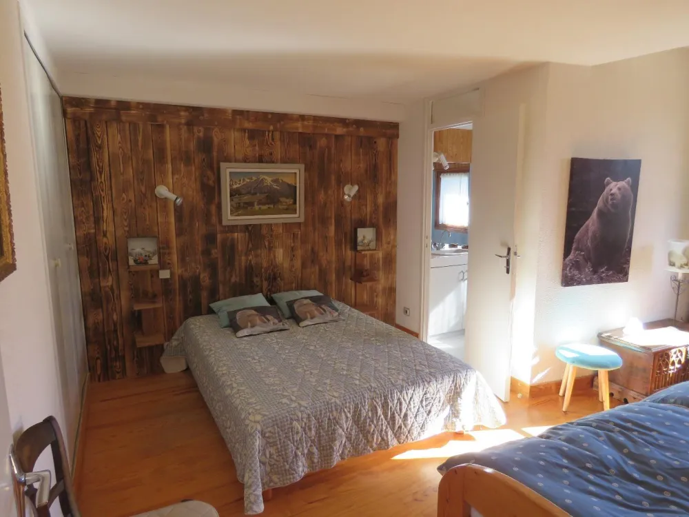chambre avec un lit en 140 et un lit en 90