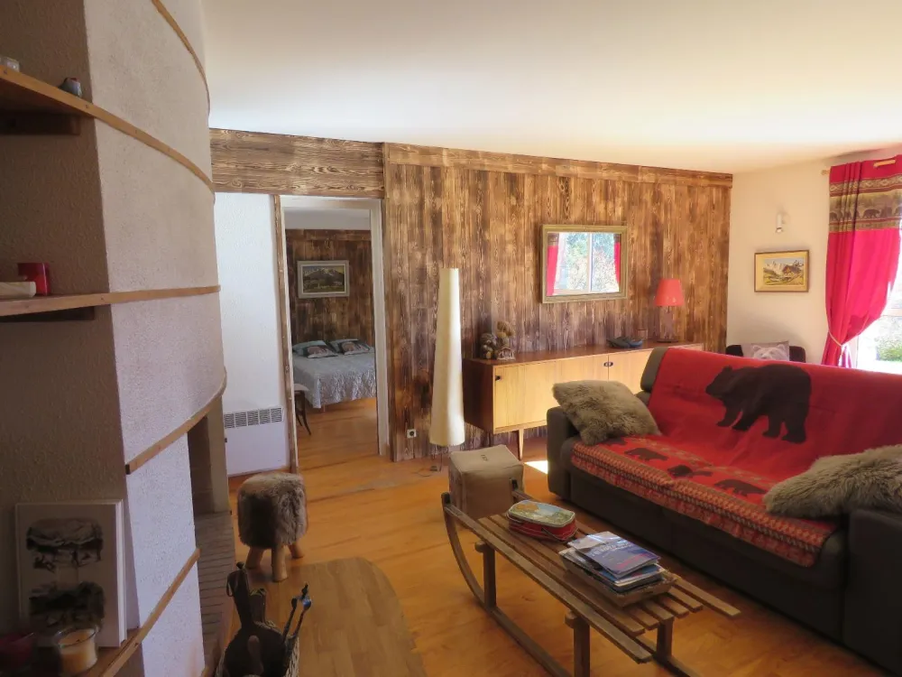 salon et entrée chambre