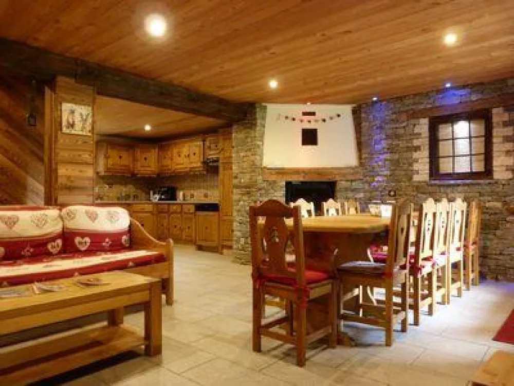 Chalet la tuiliere 5 étoiles  sauna 5 chambres