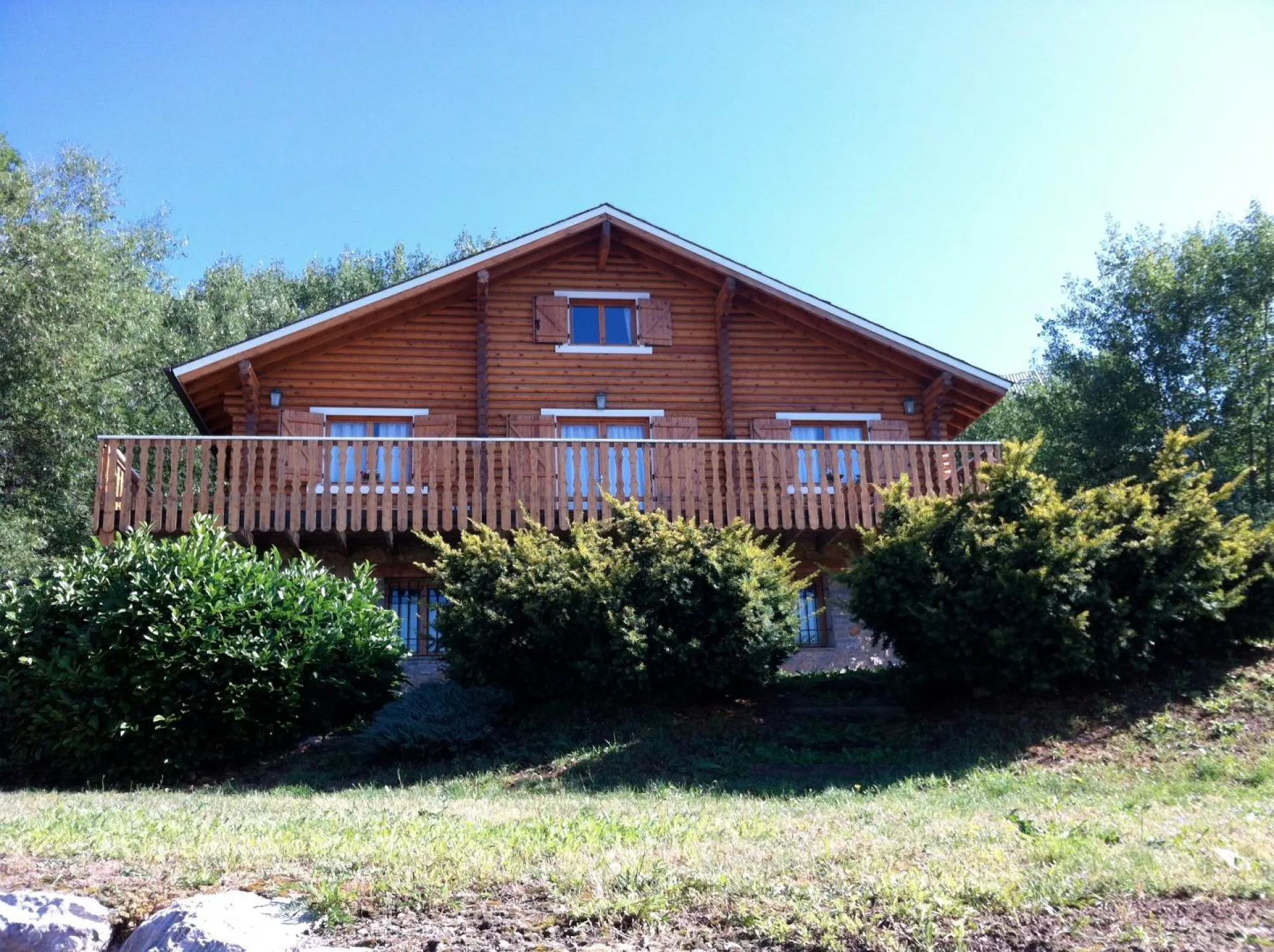 CHALET SCANDINAVE. GRAND CONFORT. VUE PANORAMIQUE PLEIN SUD