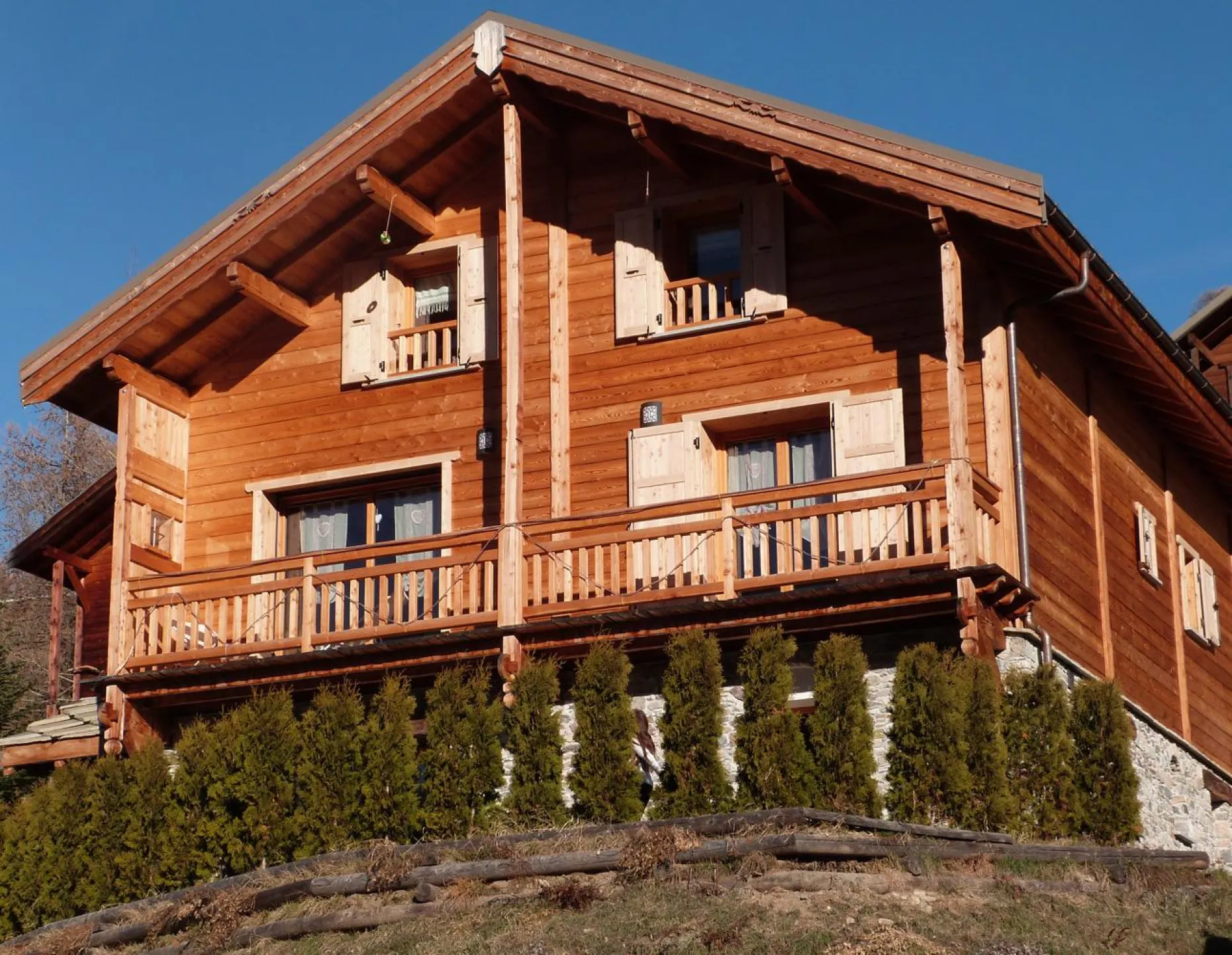 "mon chalet " vue de face