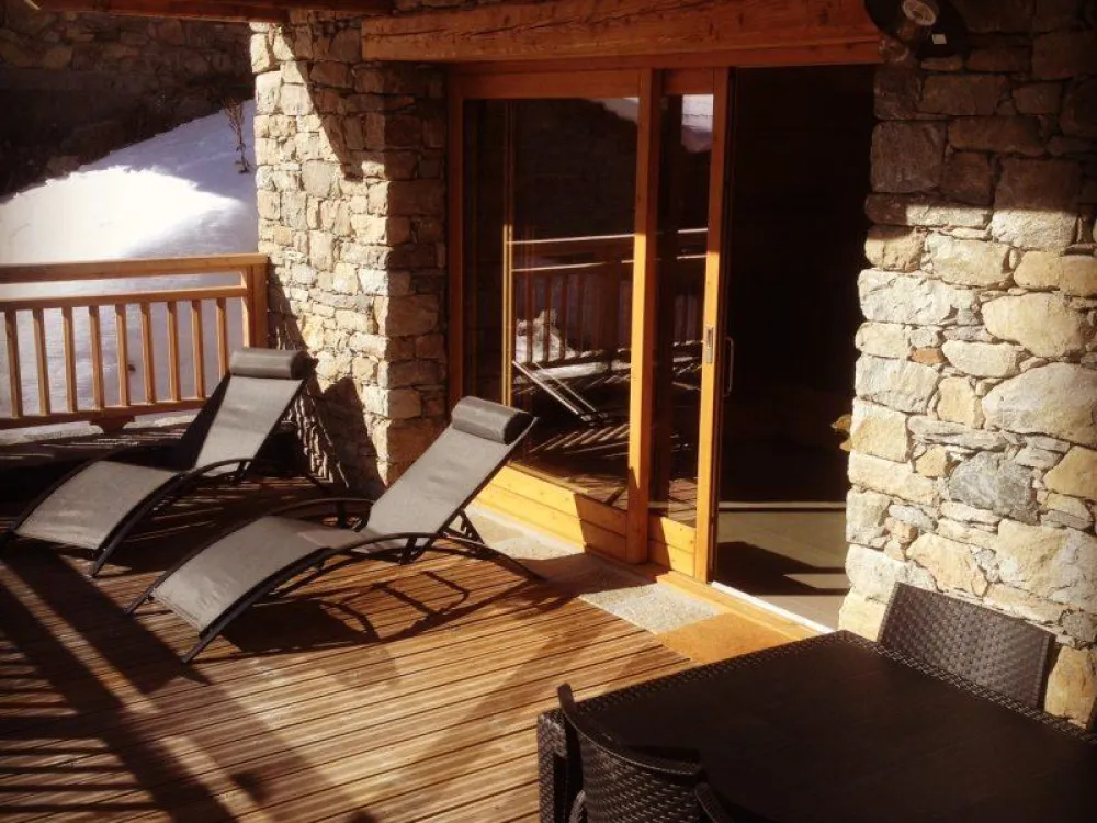 Terrasse privative de 50 mètres carrés et vue imprenable sur le Glacier du Vallonnet