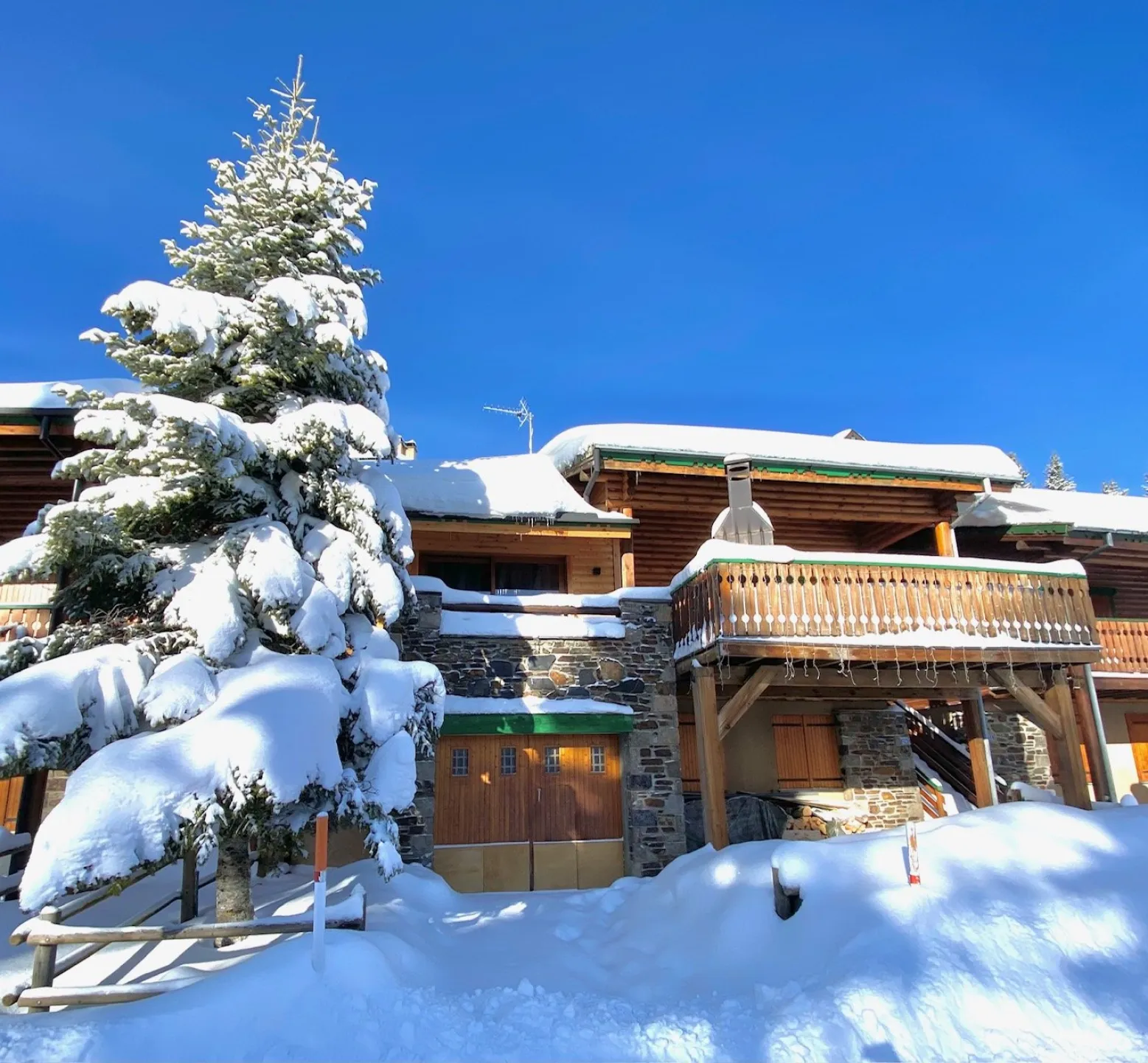 Salon/repas 45 m2 pistes 5mn à pied