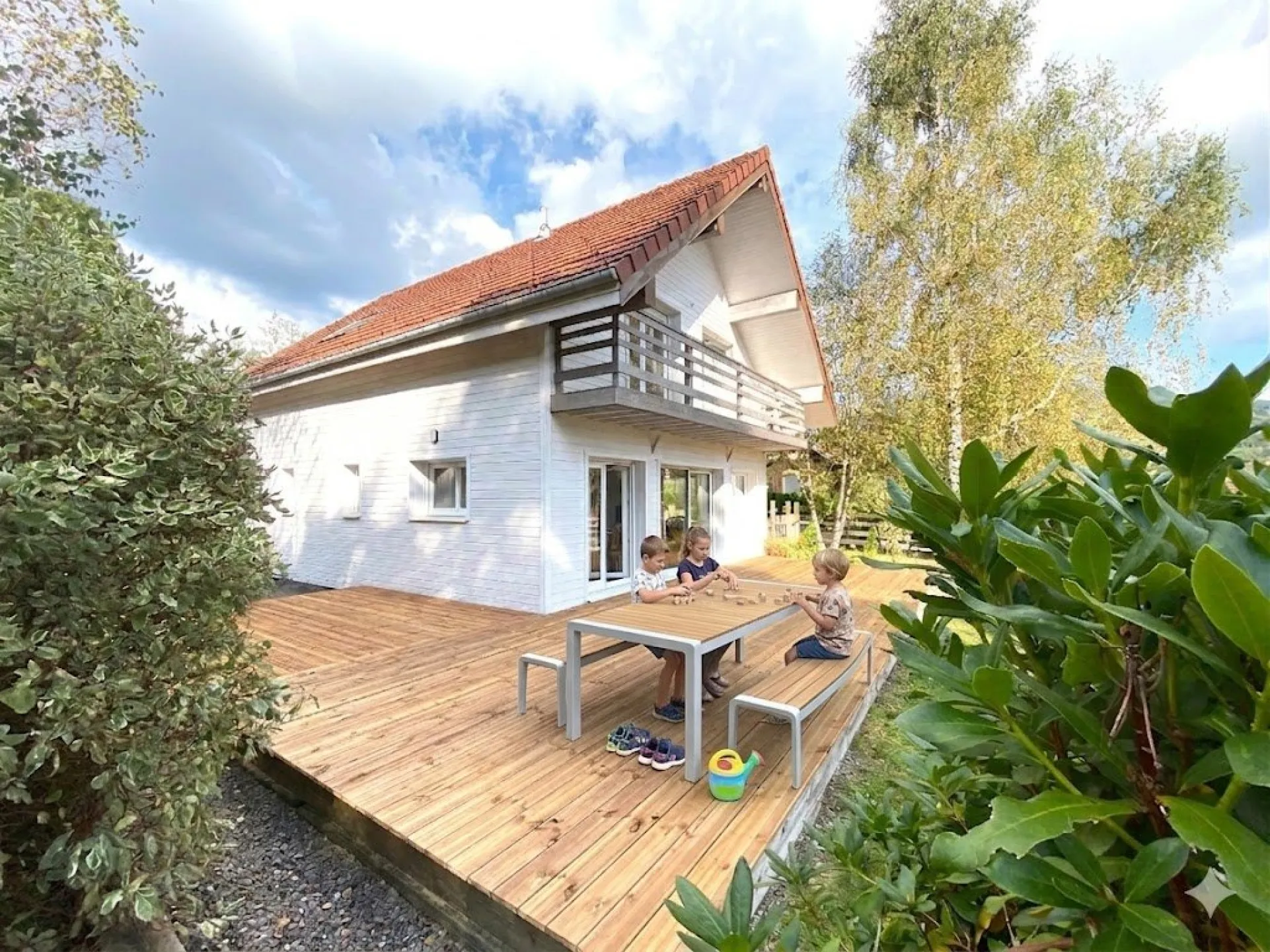Chalet neuf  spacieux - au calme - sauna - aire/jeux - petanque - belle vue montagne - proche la bresse - gerardmer