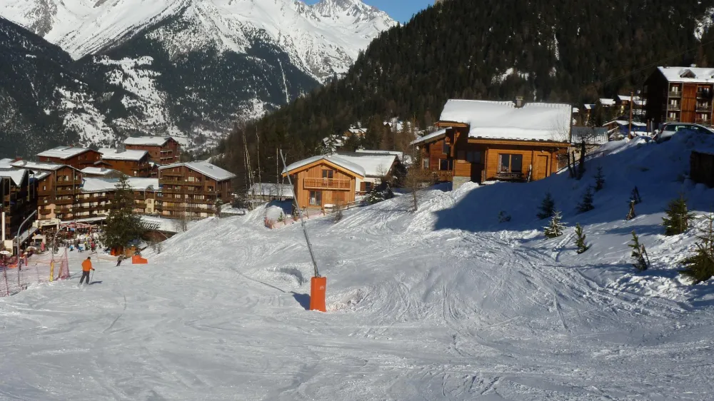 Chalet et la station de Valfrèjus