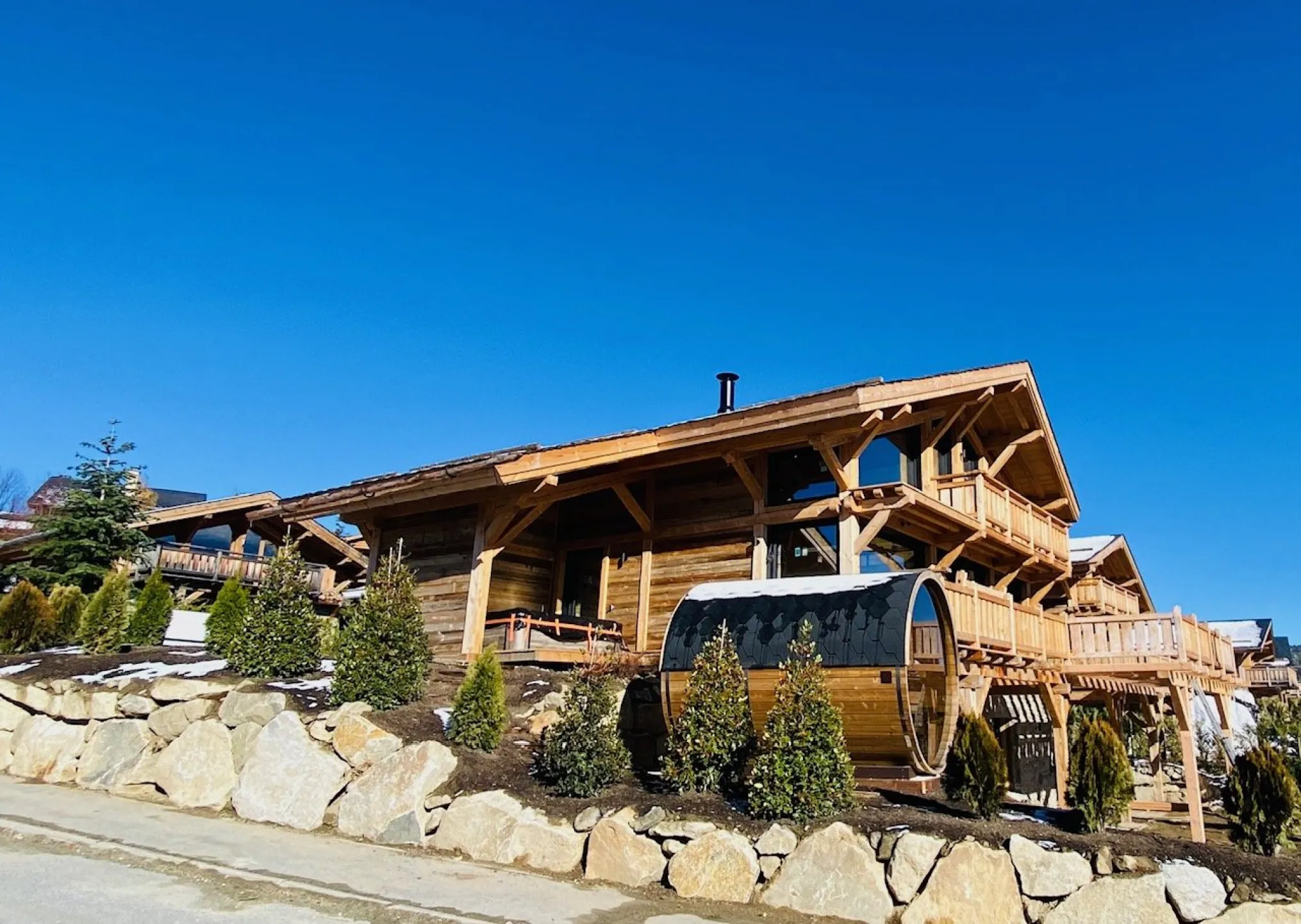 chalet aguila avec espace sauna panoramique et jacuzzi