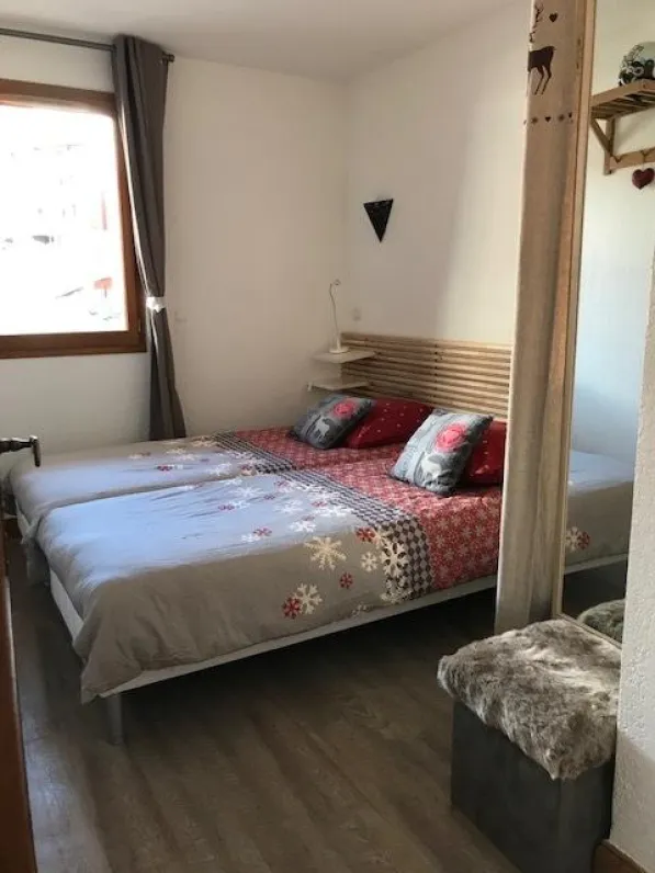 T2 valmeinier 1800 residence chalet des alpages, 4 personnes, au pieds des pistes et commerces