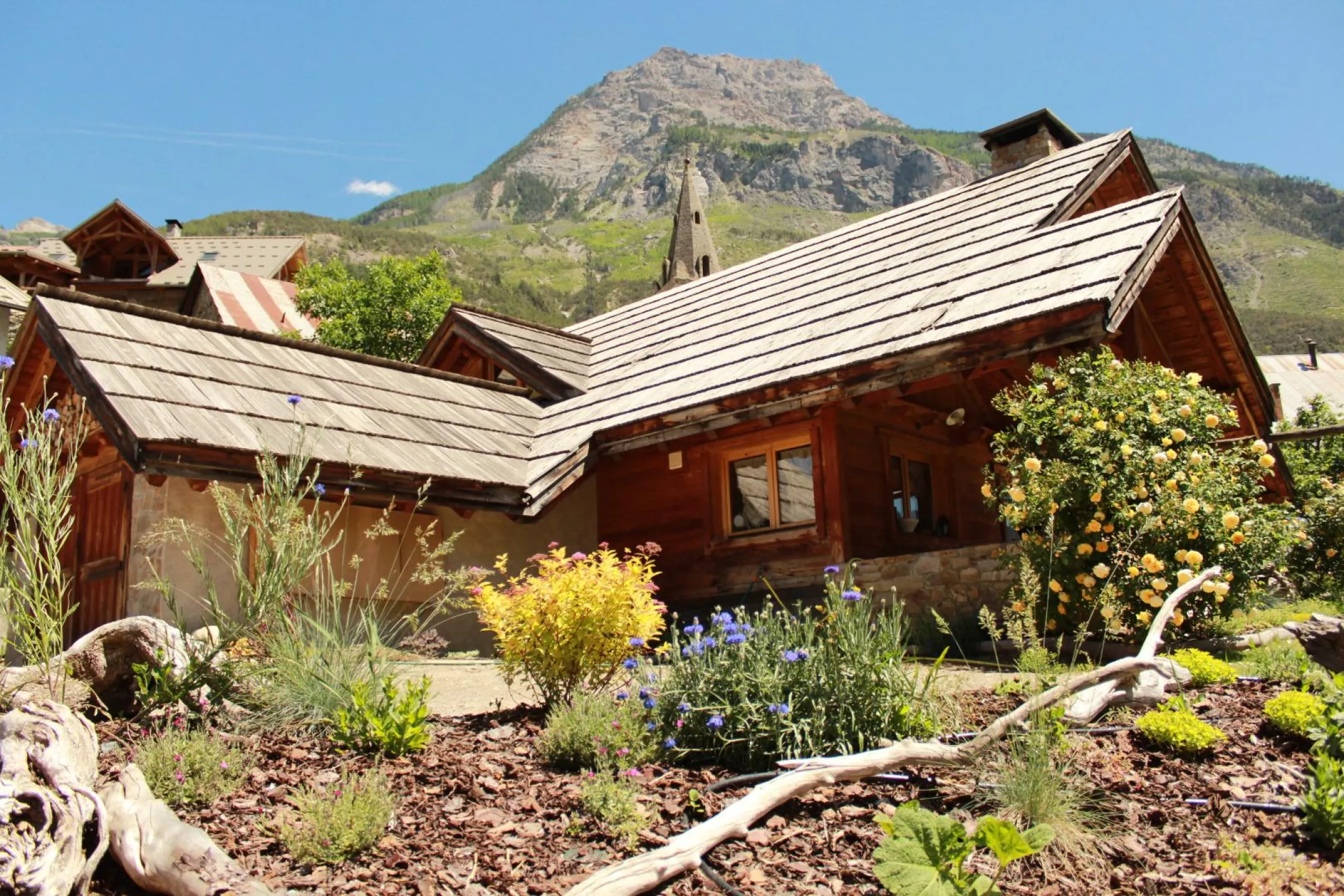 Summer cottage on the garden side