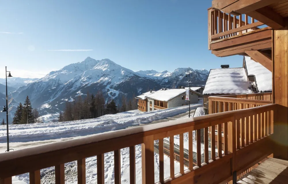 Chalet grivola triplex gentiane 100m², full services 4*, 3 chbr, 2 sdb/d, 3 balcons sud et 2 parkings