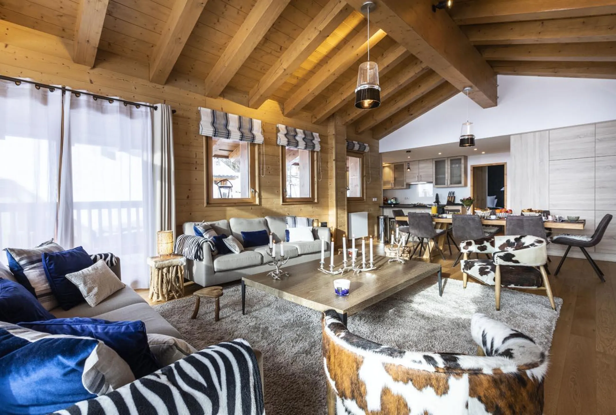 Chalet grivola duplex rose des alpes 200m², full services 4*, 5 chbr, 5 sdb/d, balcon sud et 3 parkings