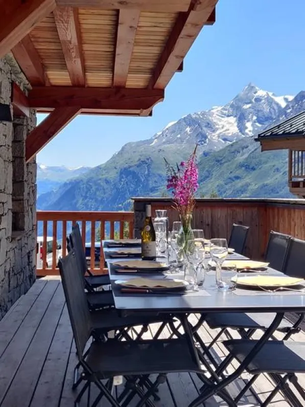 Chalet grivola appart myrtilles 130m², full services 4*, 4 chbr, 3 sdb/d, grande terrasse sud et 2 parkings
