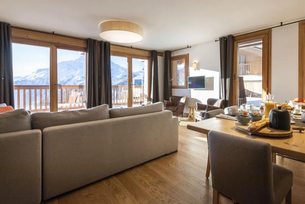 Chalet grivola appart myrtilles 130m², full services 4*, 4 chbr, 3 sdb/d, grande terrasse sud et 2 parkings