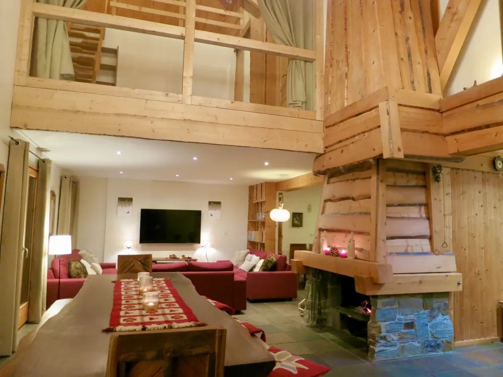 Chalet proche morzine avoriaz grande capacite spa sauna cheminee