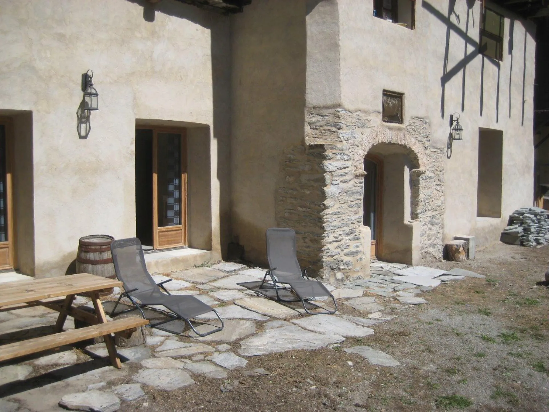 Terrasse devant la maison