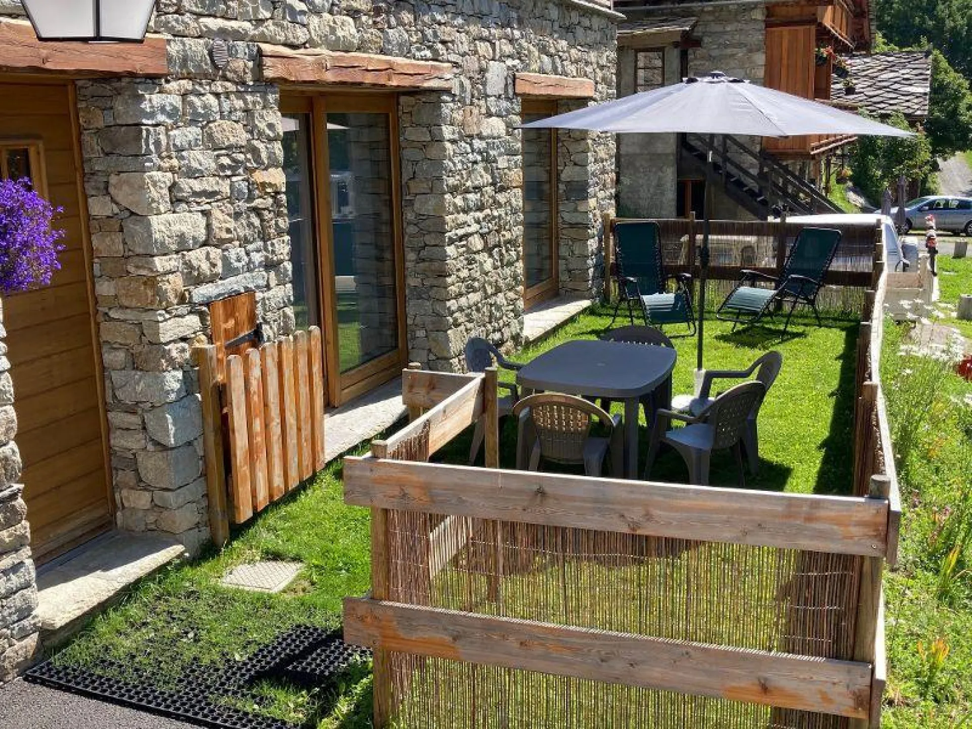 Espace 25m2 devant l'appartement 