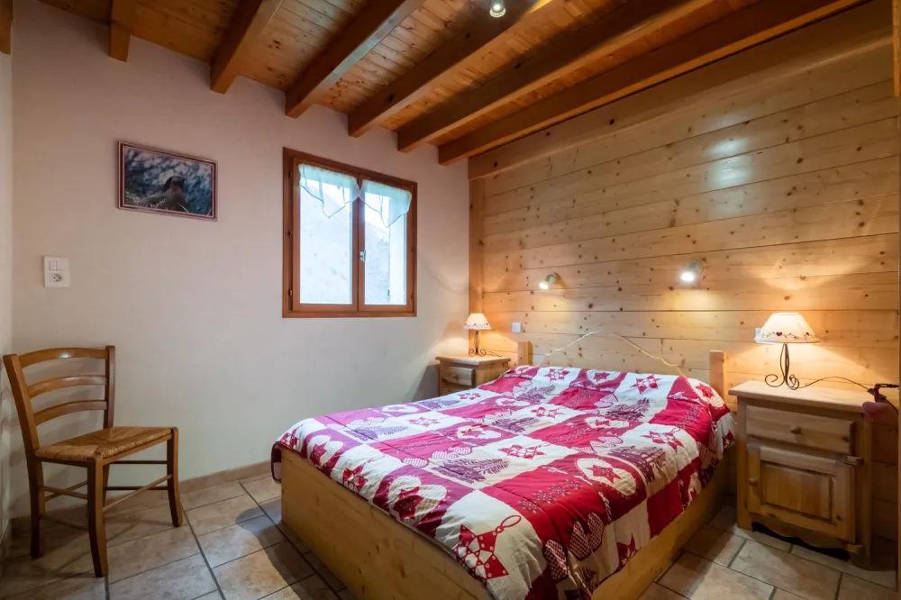 Gite balnéo le patou *** jacuzzi et sauna, wifi gratuit, parking privé 2 a 10 pers