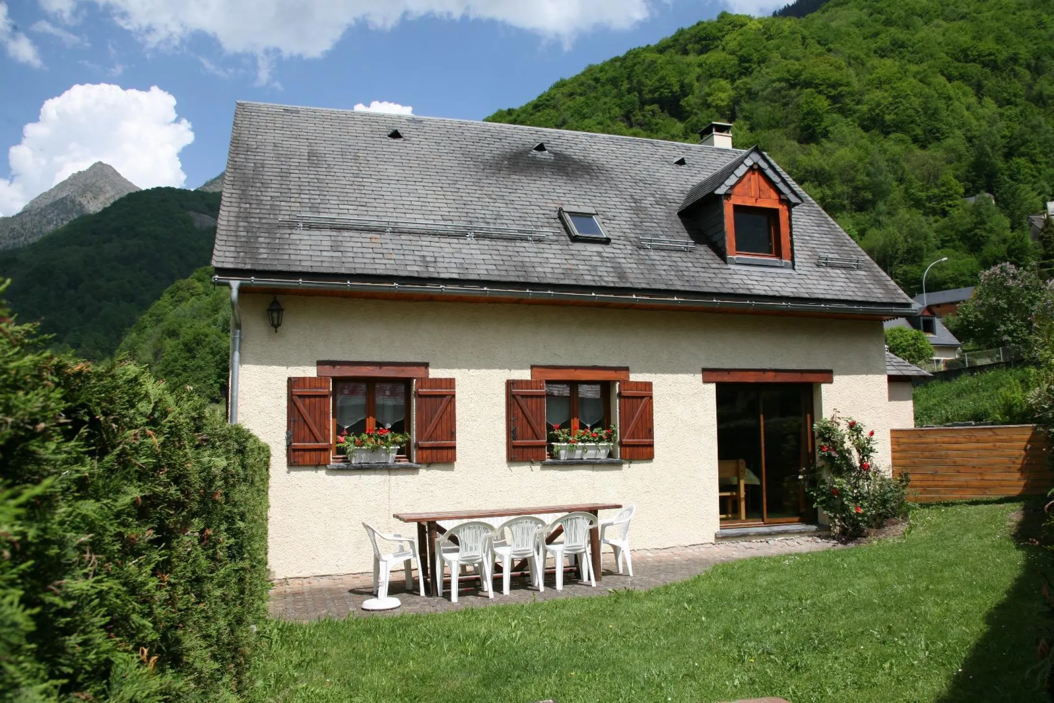 Gite balnéo le patou *** jacuzzi et sauna, wifi gratuit, parking privé 2 a 10 pers