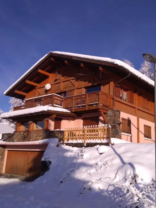 chalet vu de face