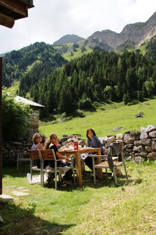 Chalet d'été /bergerie d'alpage. les prioux. pralognan