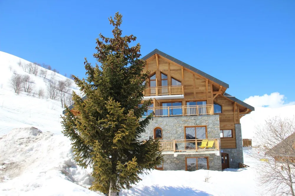 Appartement au premier étage avec terrasse