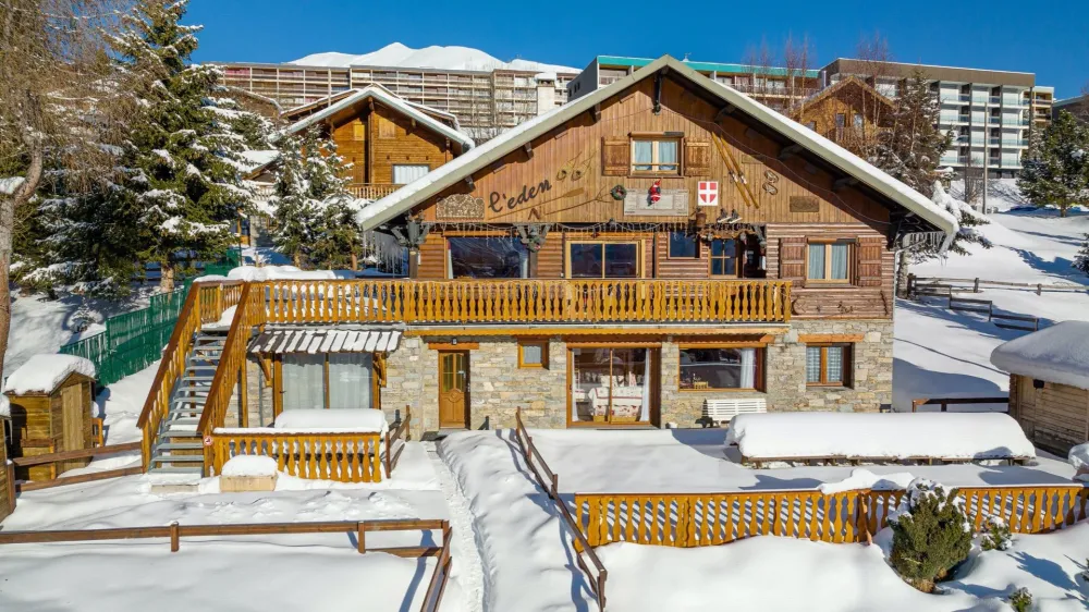 Duplex de 200 m2 - chalet individuel - jusqu'à 15 personnes - très proche des pistes