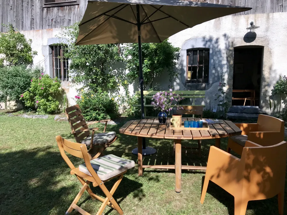 Grand chalet, entre les carroz et morillon, agy