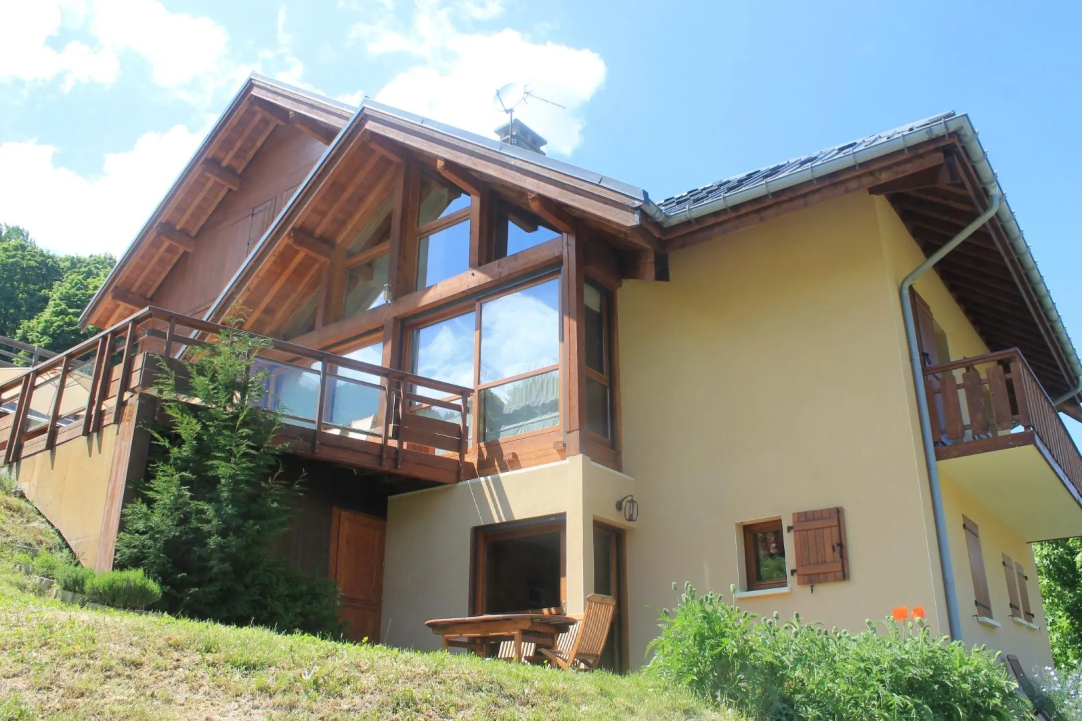 Appartement en chalet au calme : Belle exposition (sud) sans vis à vis