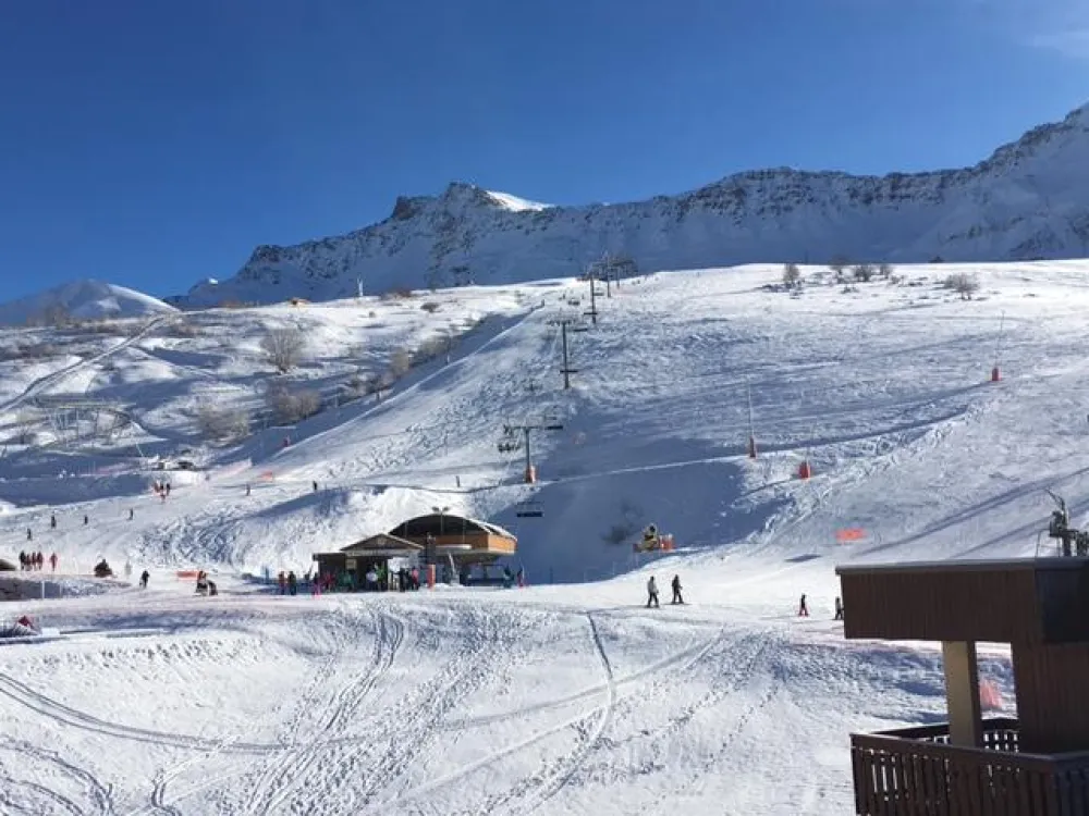 Résidence la madeleine -skis aux pieds- 4 personnes au centre station 1650.