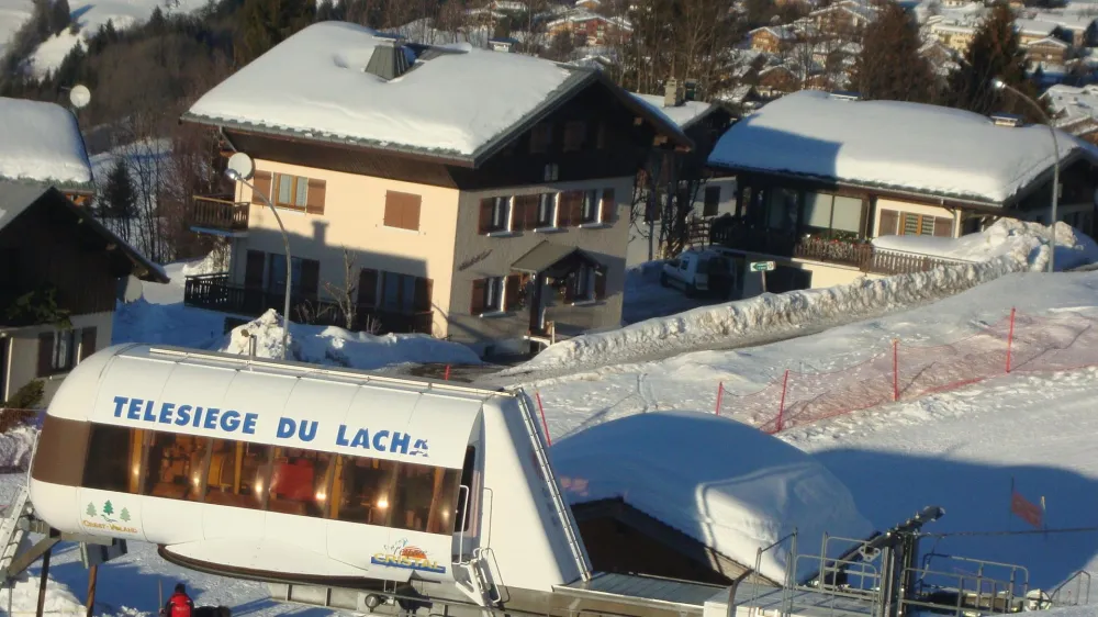 chalet au pied du télésiege du lachat