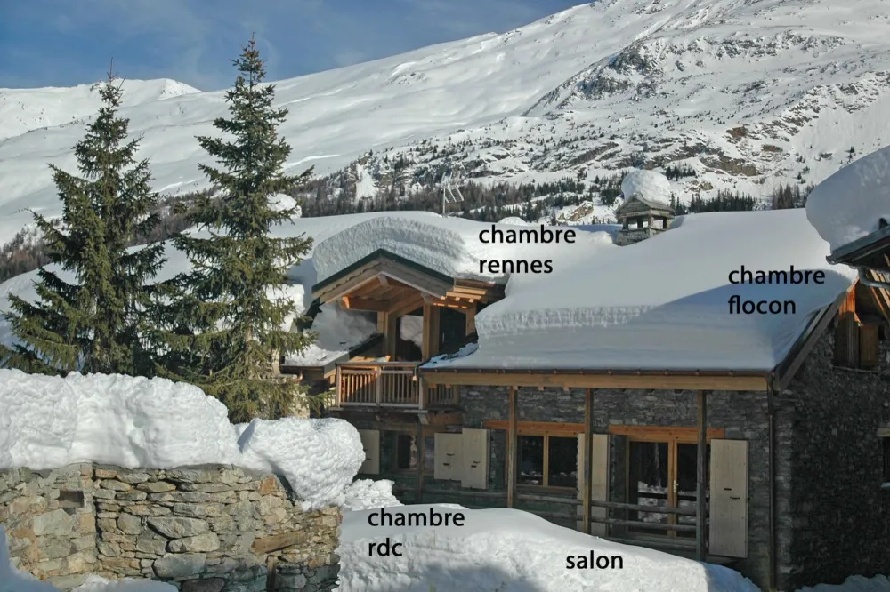 chalet coté sud-ouest, arrivée en ski