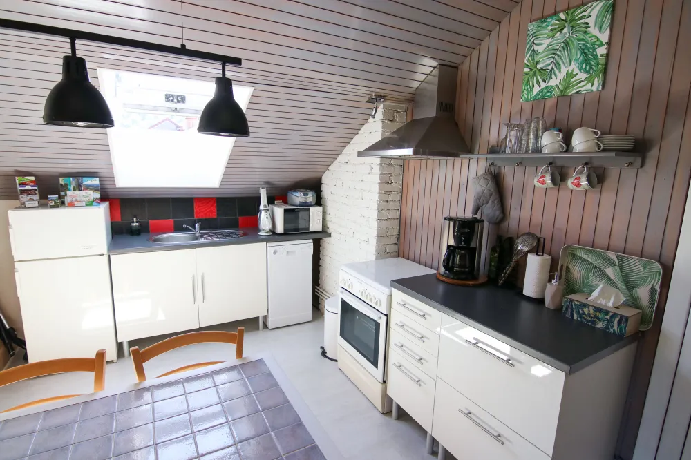 The kitchen will allow you to make all your favorite dishes. It is equipped with a refrigerator, a microwave, a gas stove, a coffee machine, a raclette service, a toaster and a dishwasher.