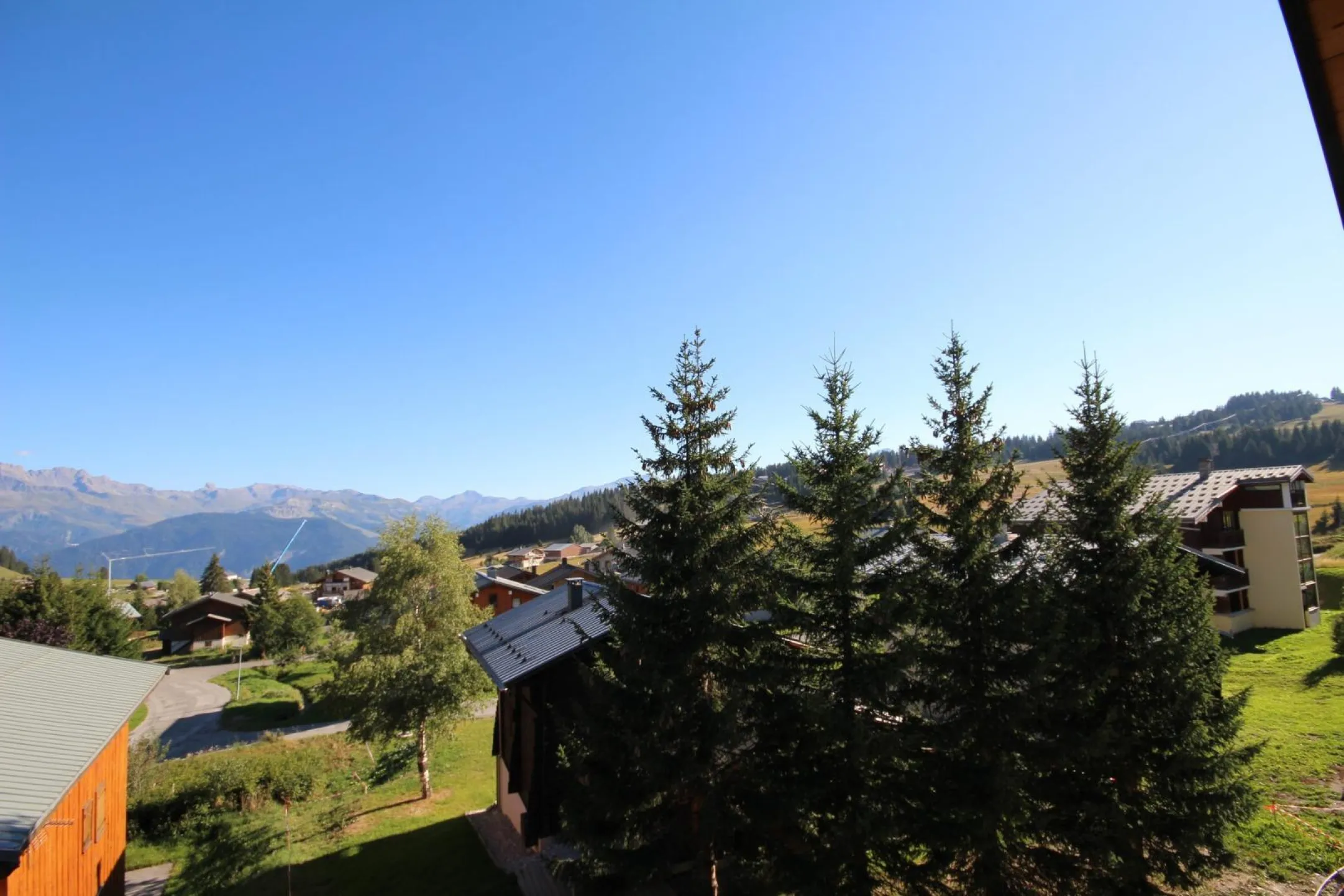 Vue du balcon RDC sur la Pierra Menta