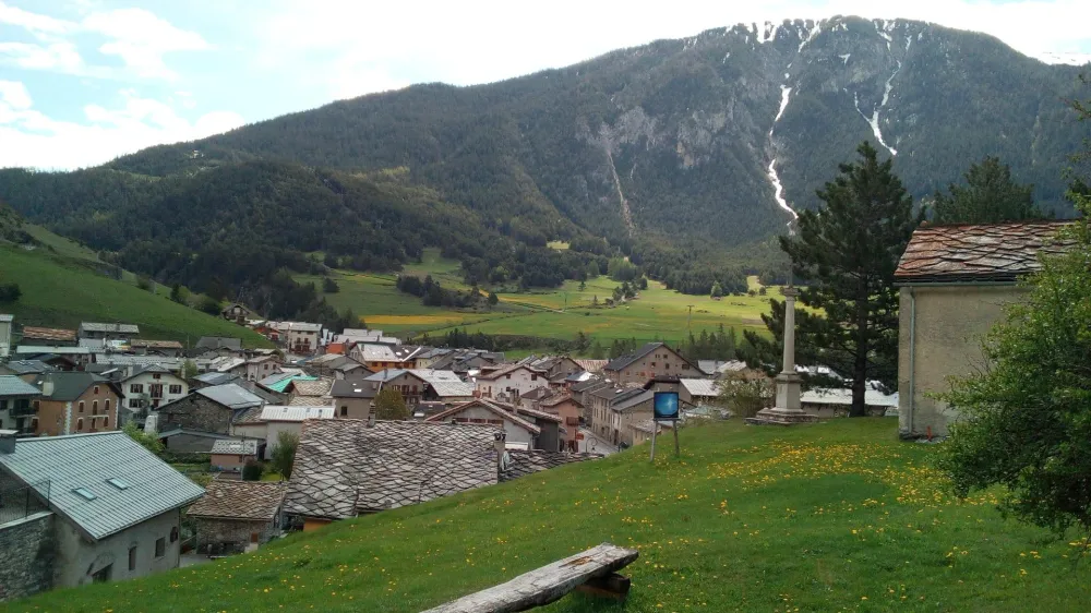 Vu de l'eglise en été