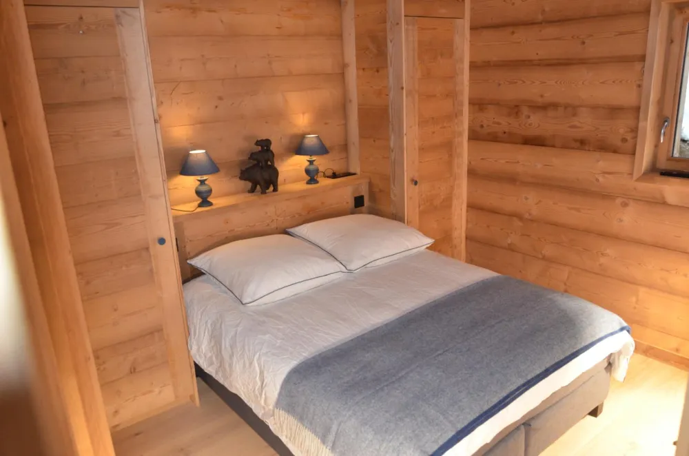 Suite parentale avec fenêtre, Lit Queen size et rangements