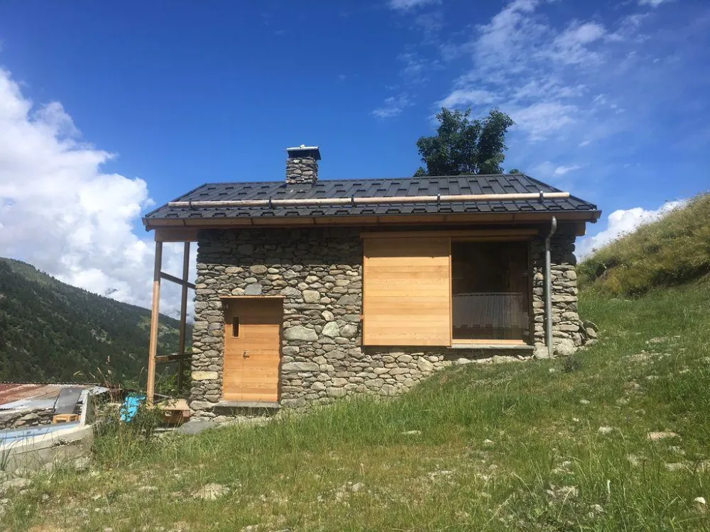 La façade sud du chalet