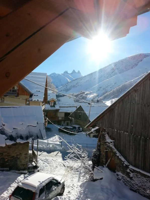 Vue sur les aiguilles d'Arves depuis le chalet