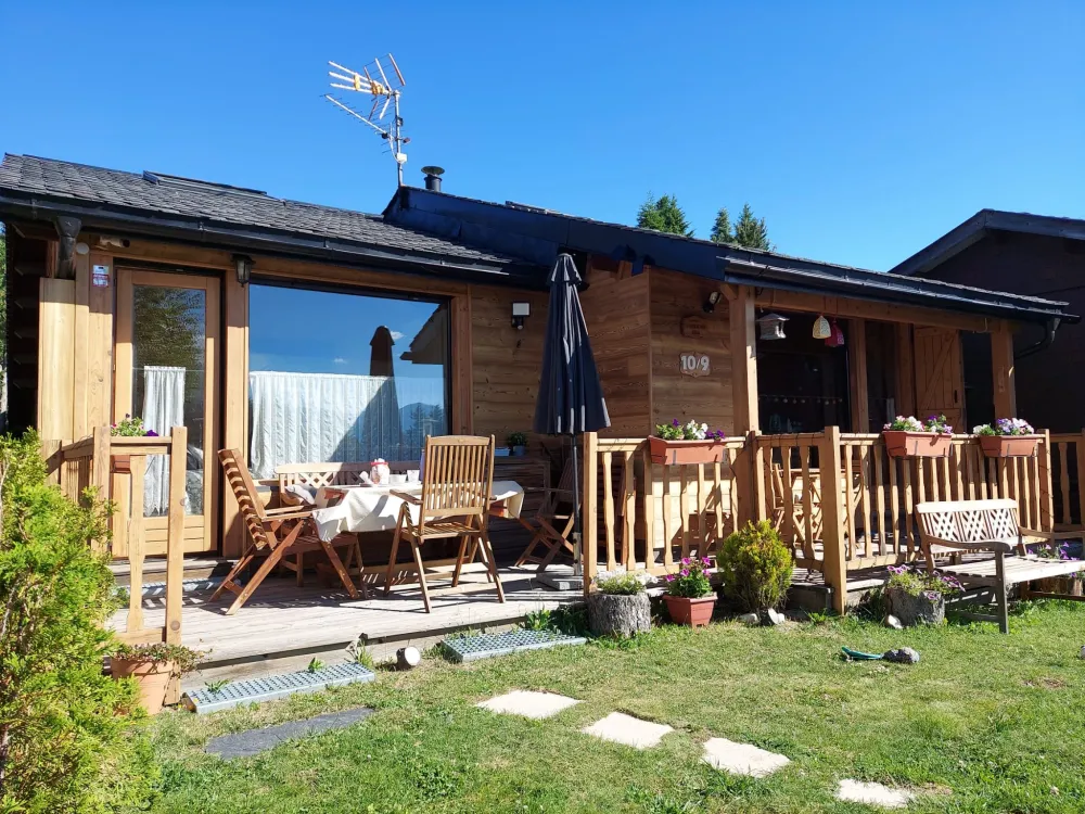 Chalet en bois pied des pistes pyrénées 2000 - wifi - 9 personnes
